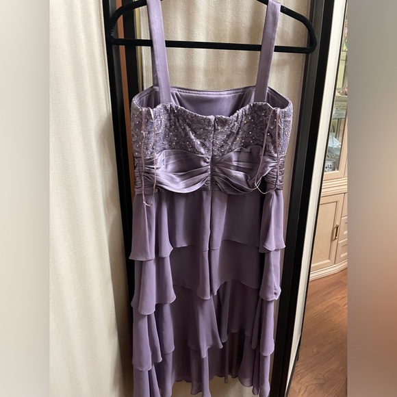 R & M Richard’s Size 14 Two Piece Lilac dress and short jacket with sequins. - Picture 6 of 15